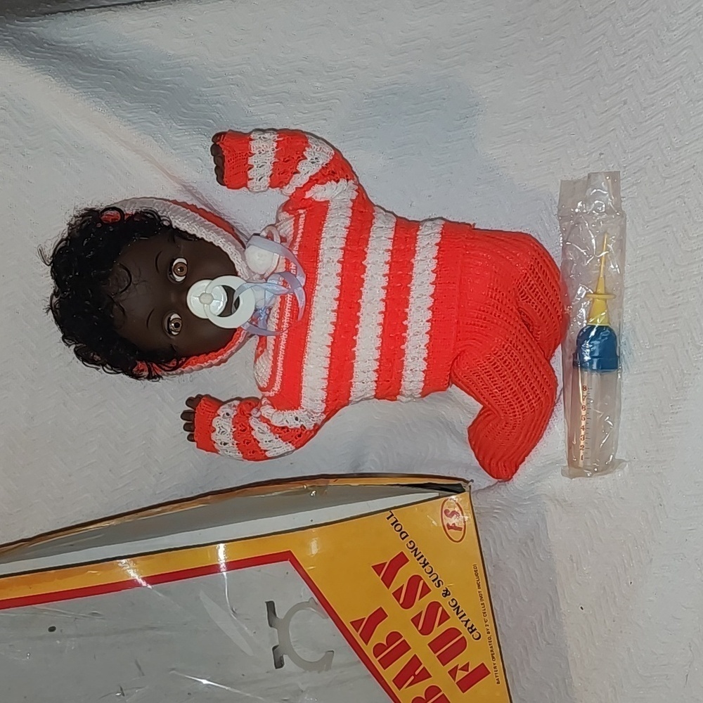Baby Fussy Crying & Sucking Doll No# 7855 with Original box. - Picture 4 of 8